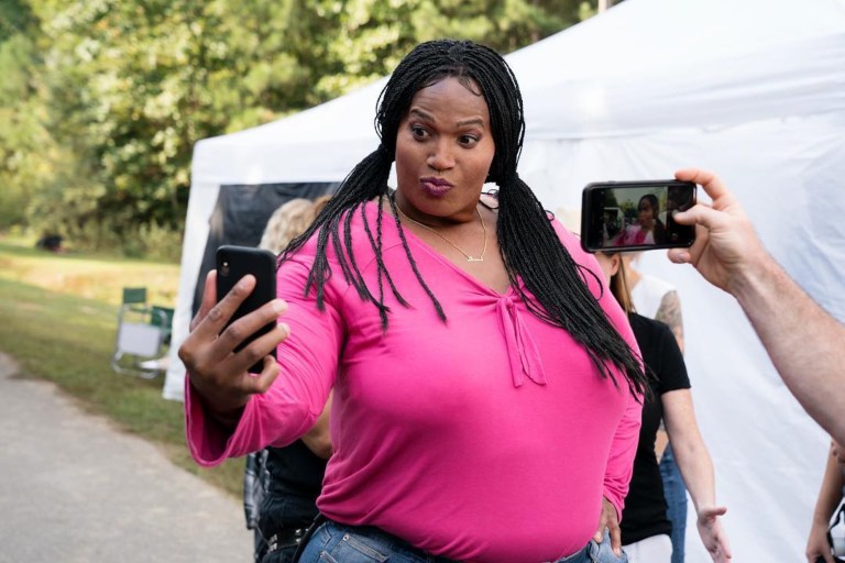 07B37305-7B89-4130-B5B0-53FD2E8CCEC2